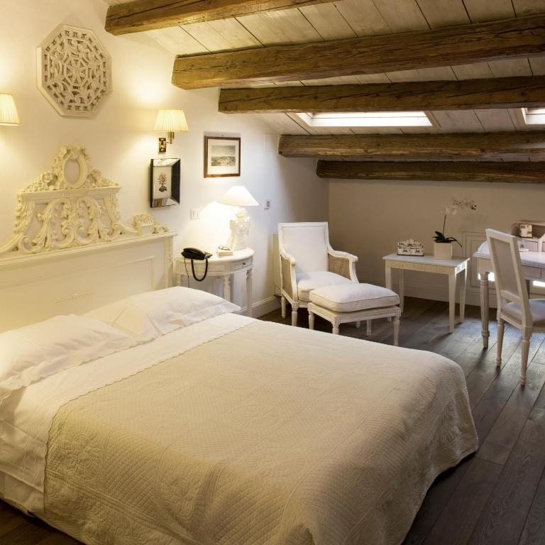 M Club De Luxe B&B 라벤나 객실 사진
